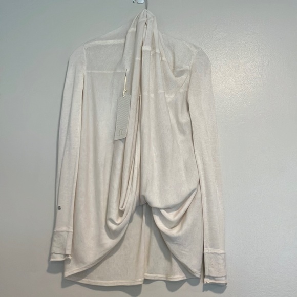 NWT Lululemon Iconic Wrap Top 4 Beige Oatmeal - Picture 3 of 13